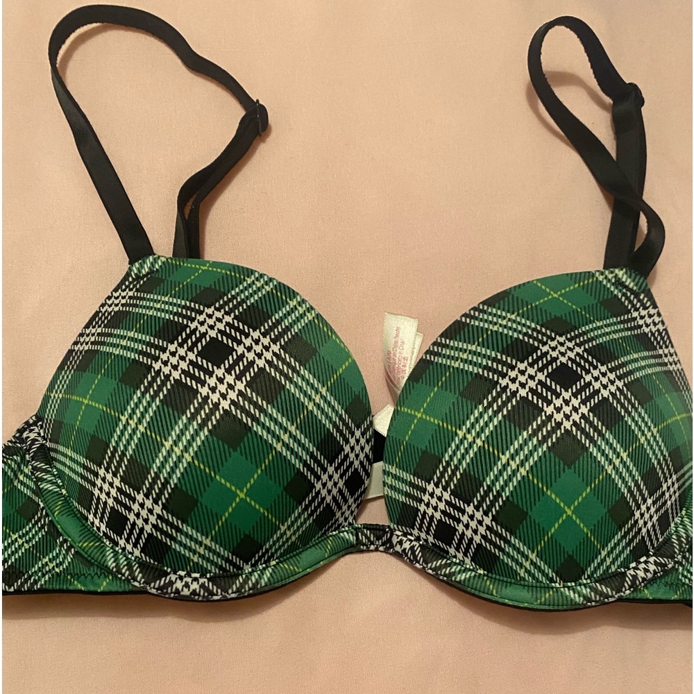 Victoria’s Secret/ Pink push up bra